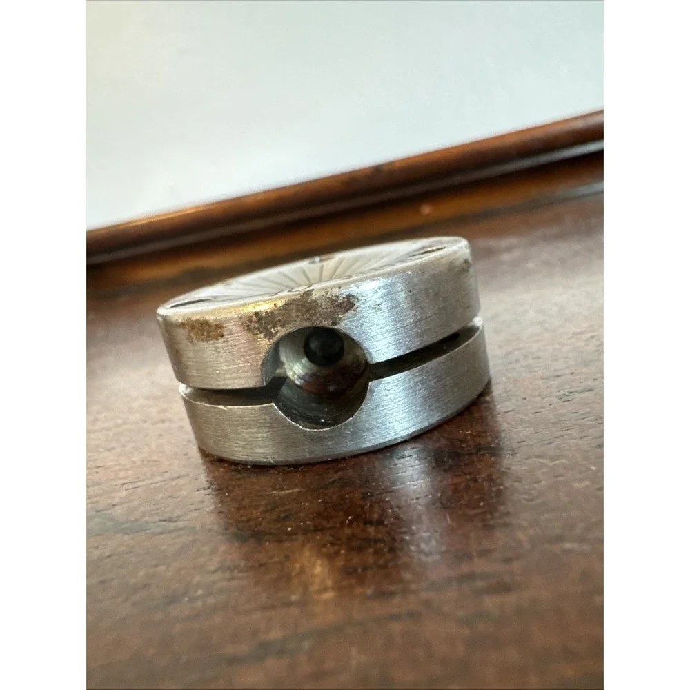 Mirro vintage pressure